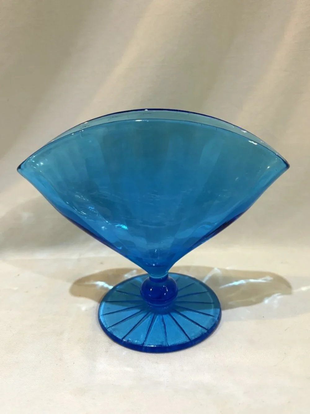 Vintage Fenton Stretch Glass Fan Vase Blue